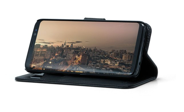 Screenor Smart suojakuori iPhone 16e - musta