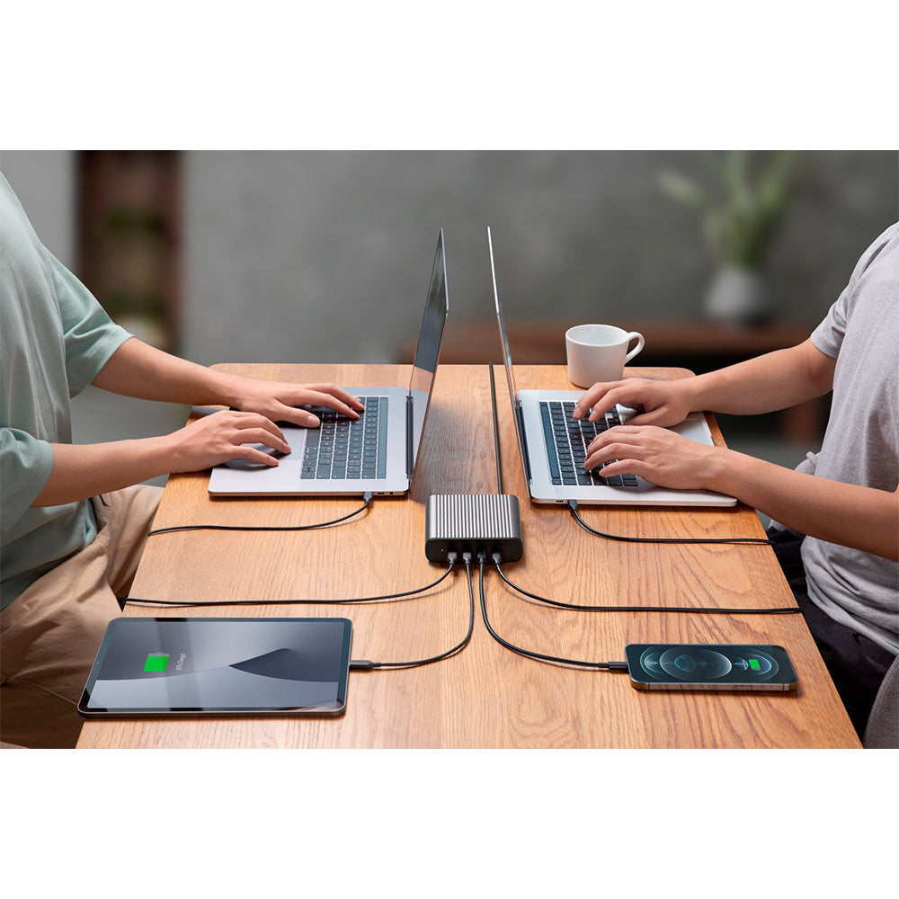 Hyper HyperJuice 245W 4-porttinen USB-C GaN -virtalähde