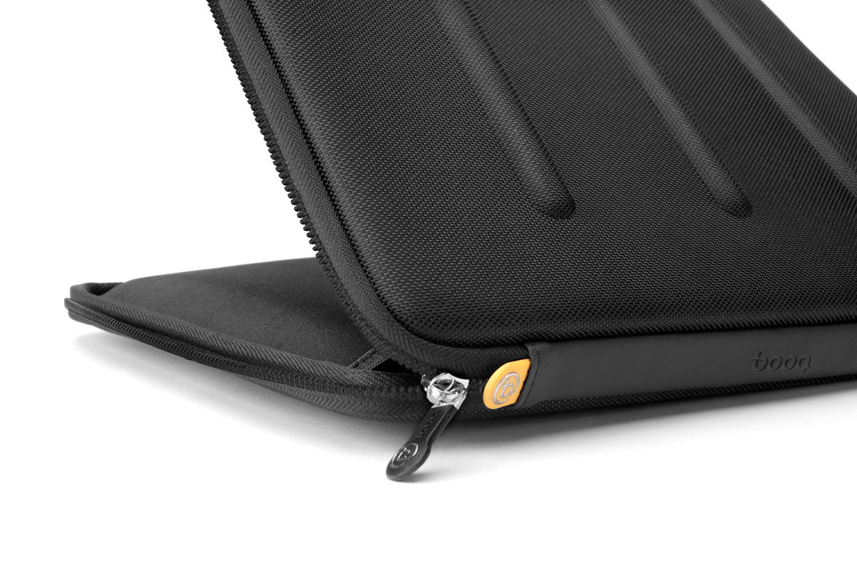 Booq Viper Hardcase, suojus MacBook Pro 14"
