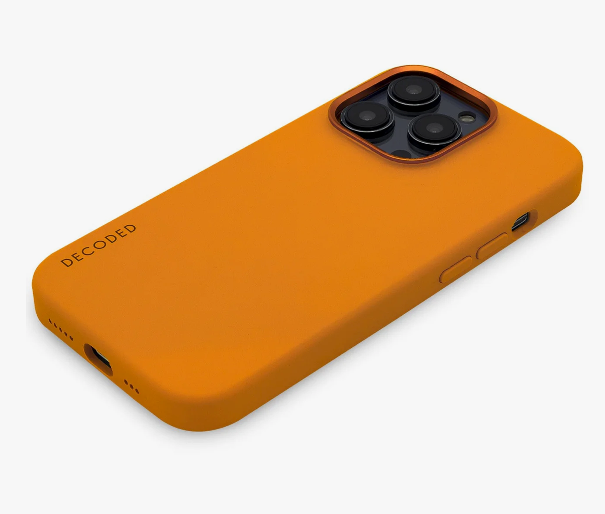 Decoded iPhone 14 Pro silikonikuori MagSafella - Aprikoosin oranssi