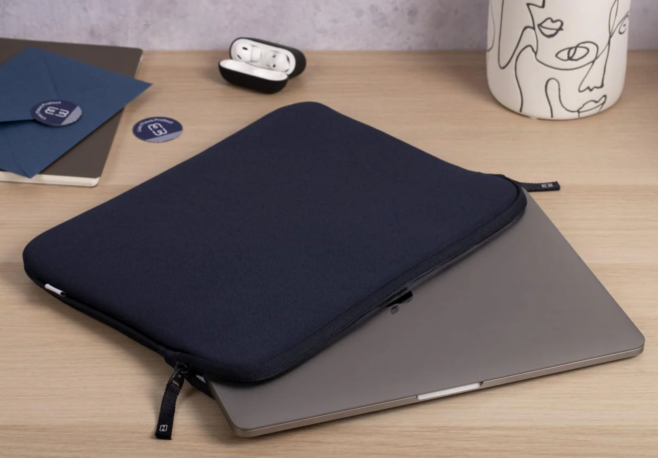 MW Life Sleeve MacBook Air 15" suojakotelo, Basics 2Life, tumman sininen