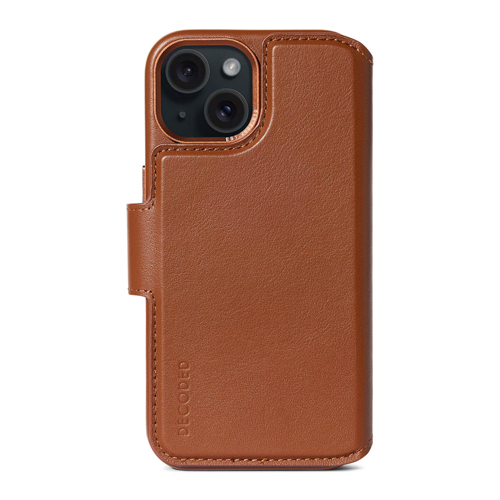 Decoded irroitettava lompakko- ja suojakuori iPhone 15 - ruskea
