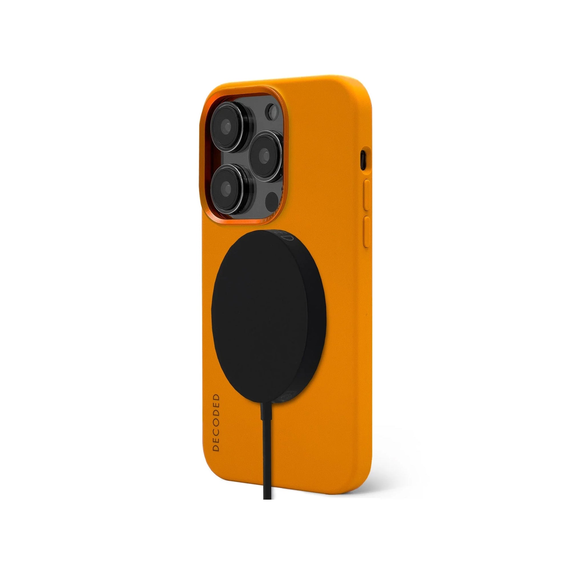 Decoded iPhone 14 Pro silikonikuori MagSafella - Aprikoosin oranssi